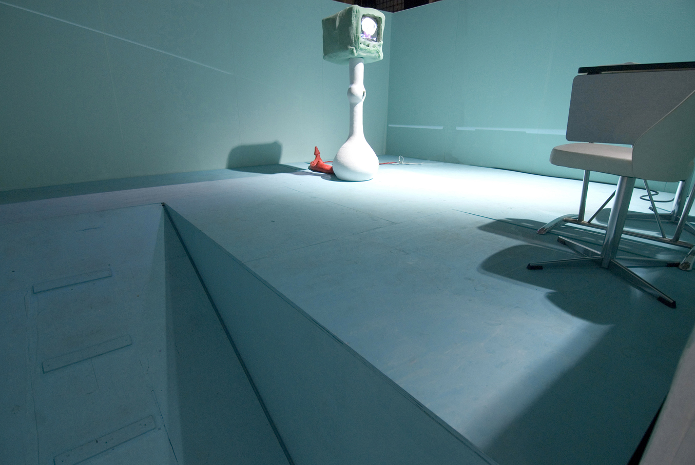 Maria Lalou, kinaesthetic sculpture, robot, TV